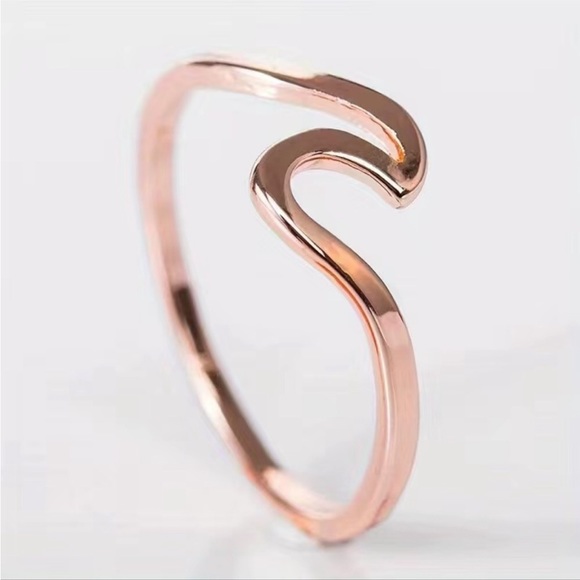 ROSEGOLD WAVE RING SIZE 9 - Picture 2 of 4
